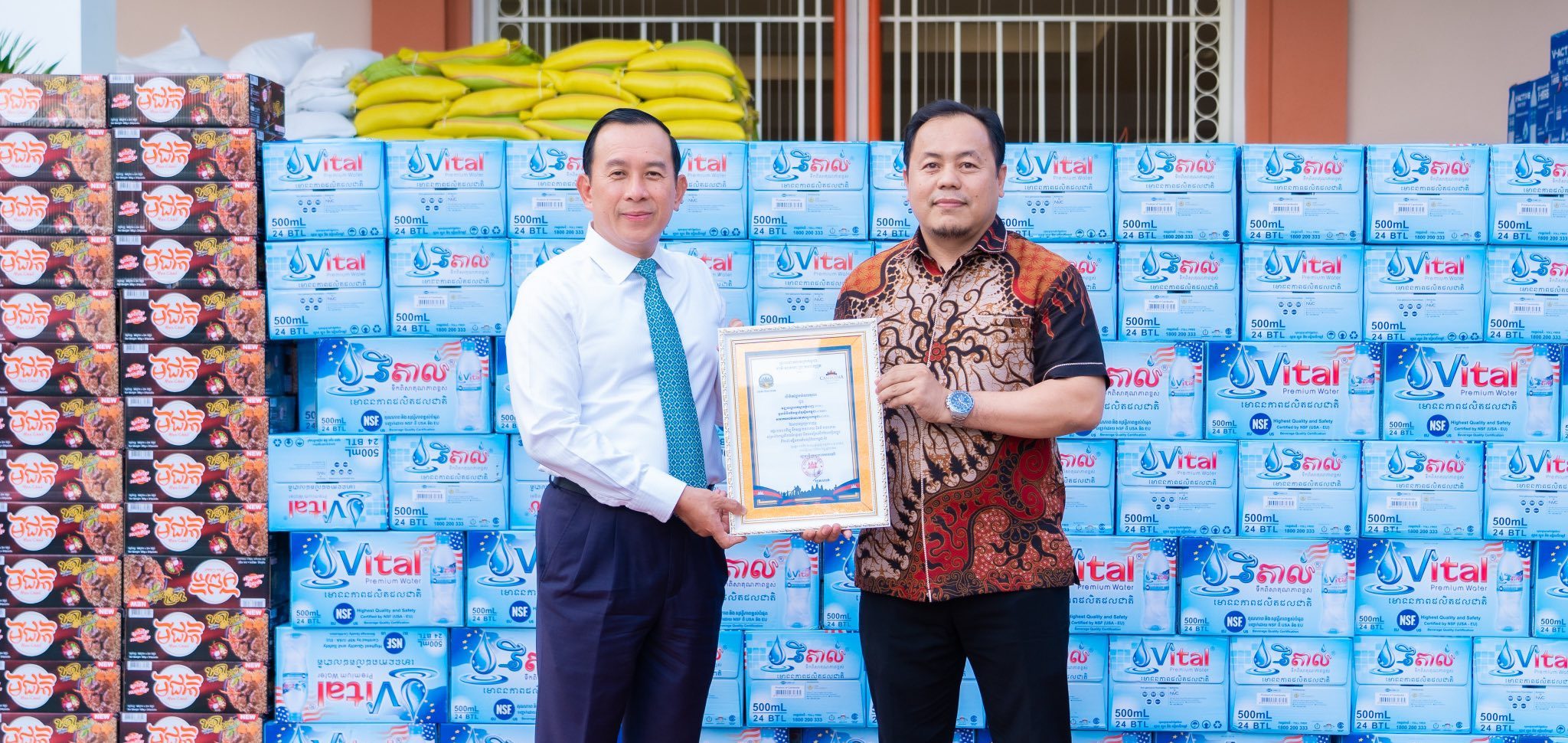 មជ្ឈមណ្ឌលឥស្លាមភ្នំពេញ (PPIC), មូលនិធិអភិវឌ្ឍន៍មូស្លីមកម្ពុជា, នាំយកនូវអំណោយសប្បុរសធម៌ និងសមាគមអាម៉ាណះតាកាហ្វុលកម្ពុជា (CATA) ប្រគល់ជូនក្រសួងទេសចរណ៍