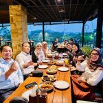 We received a warm welcome and had a business discussion and dinner to strengthen business cooperation